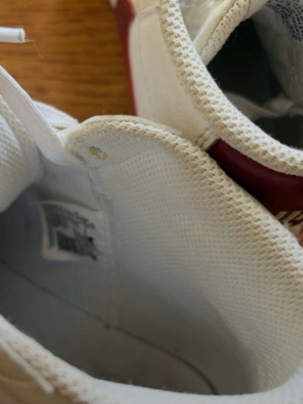 Nike Blazer 77 Shoe Y 4.5 EU 36.5 Sneaker High Top White Burgundy Team Maroon - Picture 3 of 5